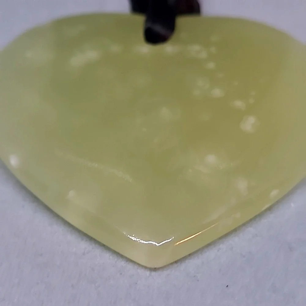 Vintage Heart Pendant Necklace Yellow Stone Carved Polished‎ Cord